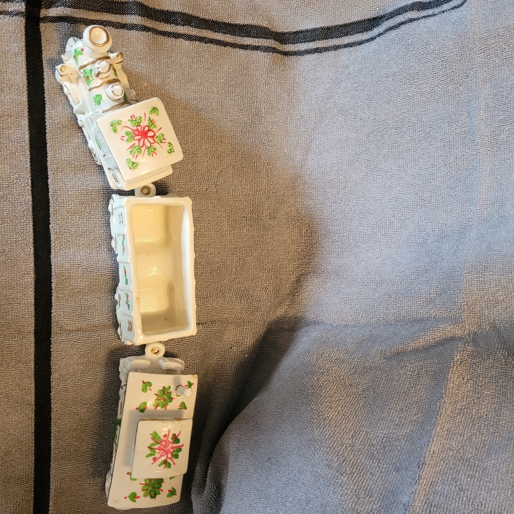 Floral Ceramic Train Set - Picture 5 of 5